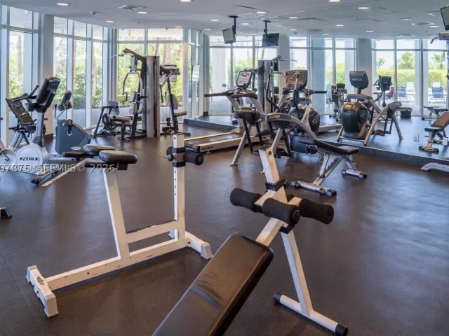 2-bedroom condo for rent in Miami Beach - 6515 Collins Ave 1609 - MondialRealty