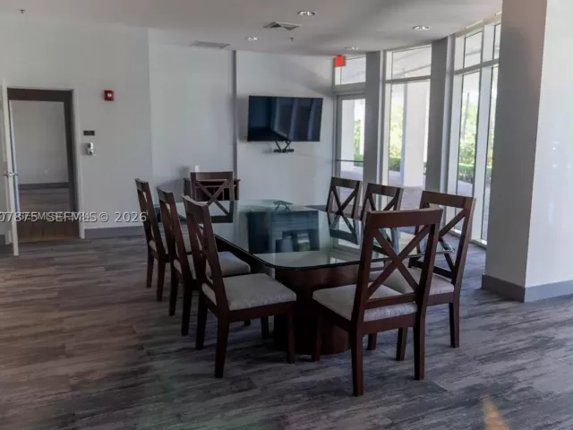 2-bedroom condo for rent in Miami Beach - 6515 Collins Ave 1609 - MondialRealty