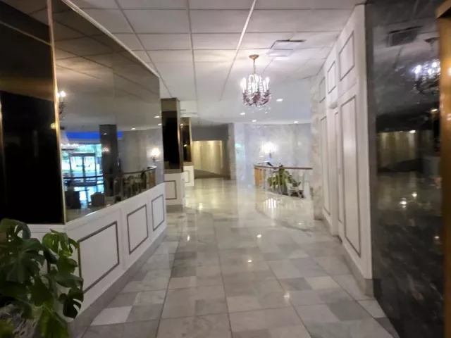 1-bedroom condo for rent in Miami Beach - 5255 Collins Ave 7G - MondialRealty