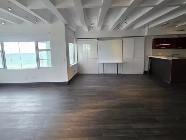 1-bedroom condo for rent in Miami Beach - 5255 Collins Ave 7G - MondialRealty