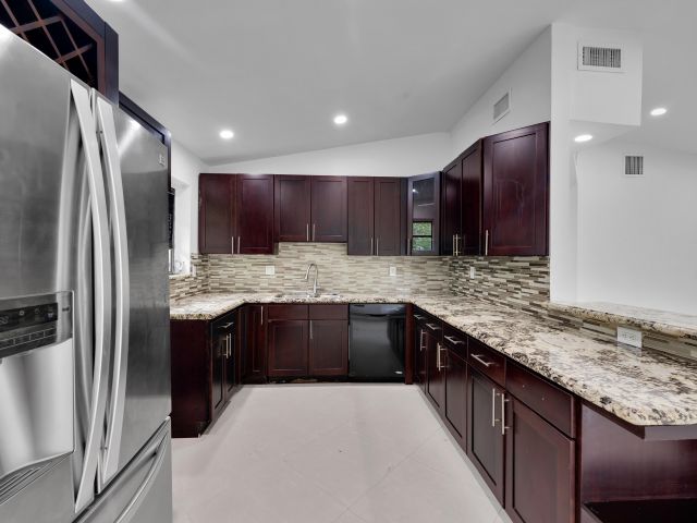 3-bedroom home for sale in North Miami Beach - 17551 NE 5th Avenue - MondialRealty