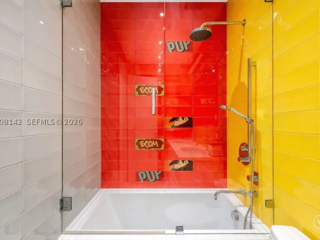 4-bedroom home for sale in Sunny Isles Beach - 3949 194th Ln - MondialRealty