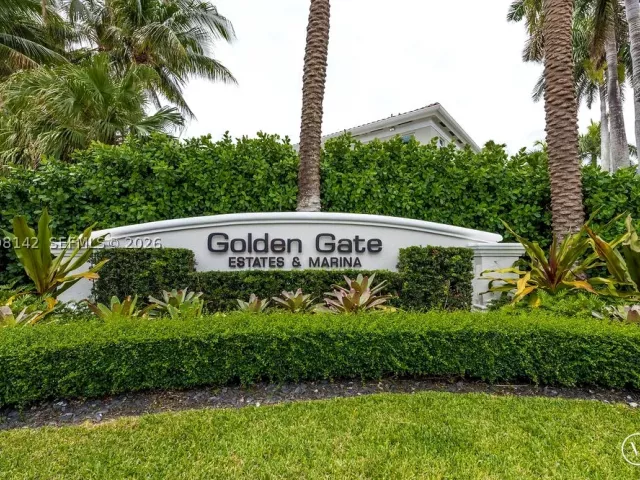 4-bedroom home for sale in Sunny Isles Beach - 3949 194th Ln - MondialRealty