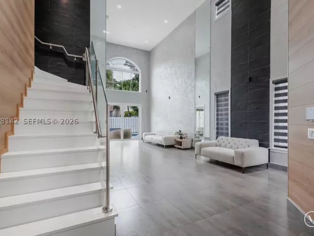 4-bedroom home for sale in Sunny Isles Beach - 3949 194th Ln - MondialRealty