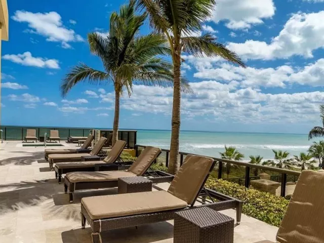 2-bedroom condo for rent in Sunny Isles Beach - 16275 Collins Avenue - MondialRealty
