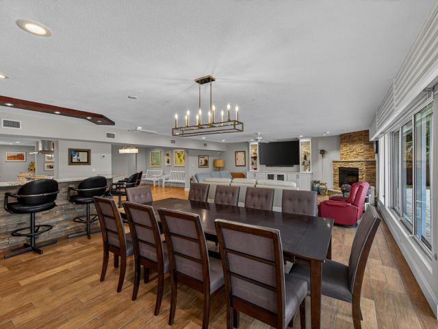 5-bedroom home for sale in Fort Lauderdale - 2535 SW 30th Terrace - MondialRealty