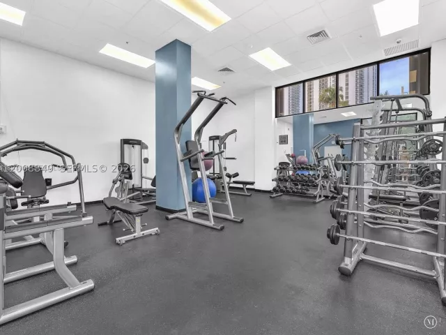 2-bedroom condo for rent in Sunny Isles Beach - 100 Bayview Dr 508 - MondialRealty