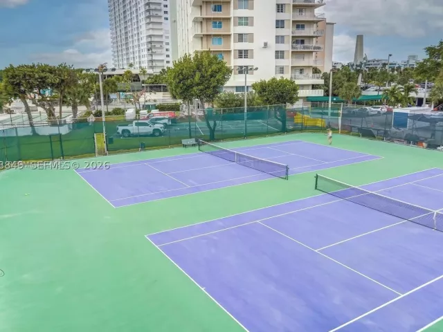 2-bedroom condo for rent in Sunny Isles Beach - 100 Bayview Dr 508 - MondialRealty
