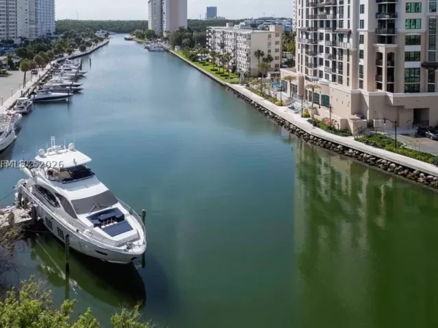 2-bedroom condo for rent in Sunny Isles Beach - 100 Bayview Dr 508 - MondialRealty