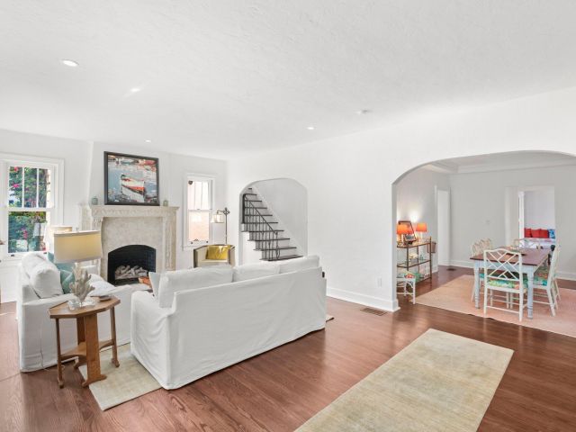 5-bedroom home for sale in West Palm Beach - 429 30th Street - MondialRealty