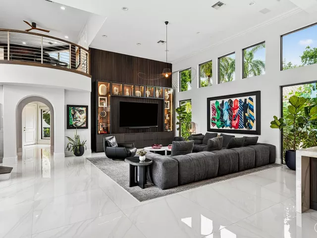 7-bedroom home for sale in Boca Raton - 3633 Carlton Place - MondialRealty