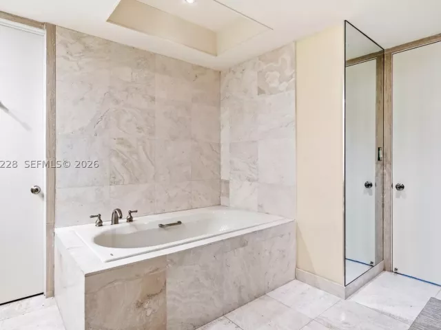 2-bedroom condo for rent in Aventura -  - MondialRealty