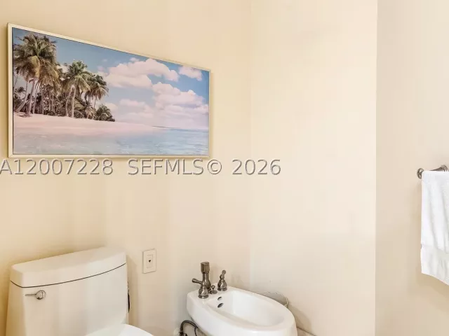 2-bedroom condo for rent in Aventura -  - MondialRealty