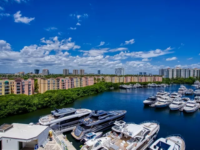 2-bedroom condo for rent in Aventura -  - MondialRealty