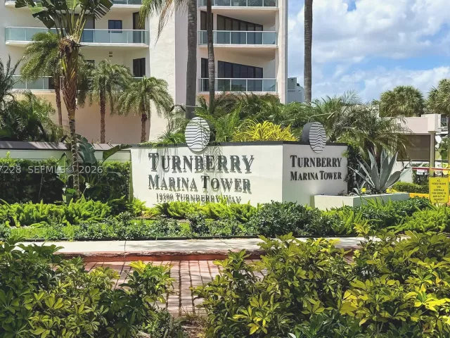 2-bedroom condo for rent in Aventura -  - MondialRealty