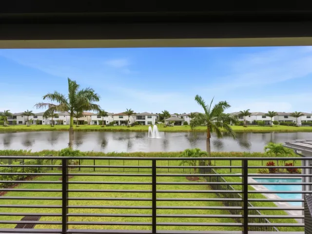 5-bedroom home for sale in Boca Raton - 8568 Crystal Downs Avenue - MondialRealty