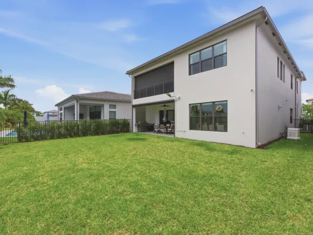 5-bedroom home for sale in Boca Raton - 8568 Crystal Downs Avenue - MondialRealty