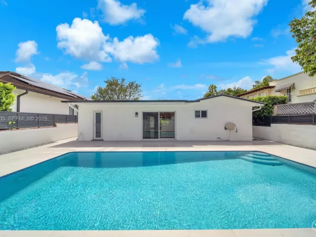 3-bedroom home for rent in Miami - 2311 SW 23rd St 0 - MondialRealty