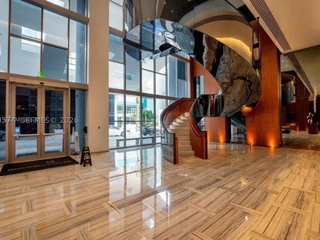 1-bedroom condo for rent in Miami - 1300 Brickell Bay Dr 807 - MondialRealty