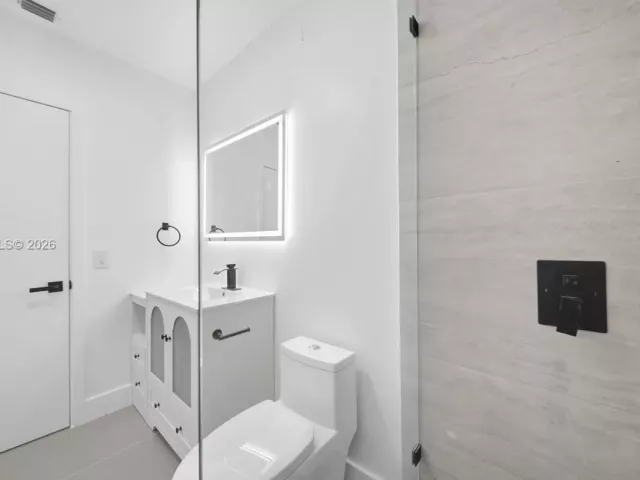 4-bedroom home for sale in Miami - 12471 SW 190th Ter - MondialRealty