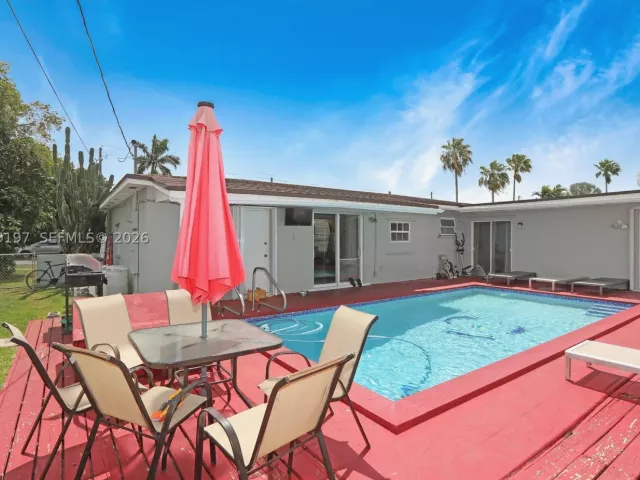 3-bedroom home for sale in Homestead - 1762 NW 8th Ave - MondialRealty