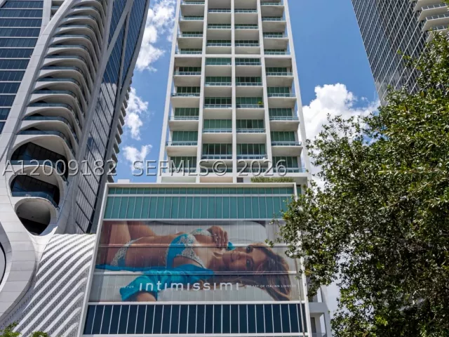 2-bedroom condo for sale in Miami - 1040 Biscayne Blvd 3607 - MondialRealty