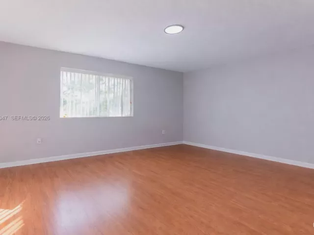 3-bedroom home for sale in Hallandale Beach - 59 SE 3rd Ave 59 - MondialRealty