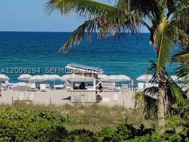 condo for sale in Miami Beach - 2301 Collins Ave 427 - MondialRealty