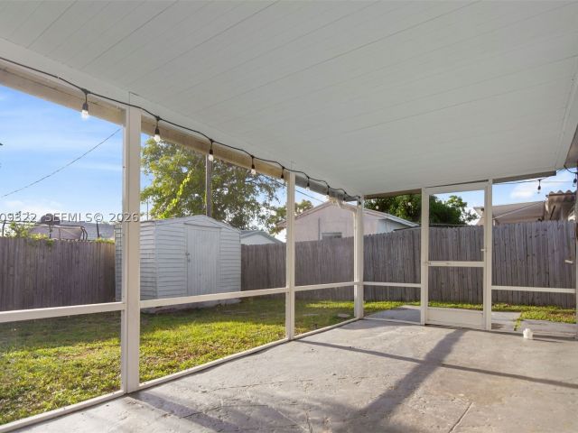 3-bedroom home for rent in Fort Lauderdale - 1481 SW 49th Ave 1481 - MondialRealty