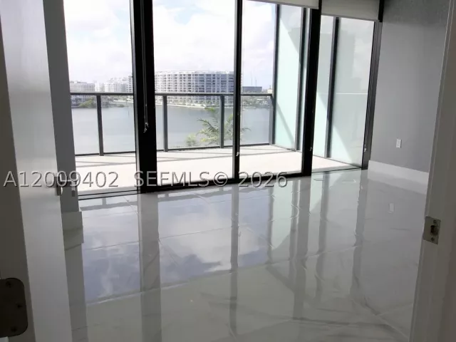 3-bedroom condo for rent in Aventura - 5000 Island Estates Dr 606 - MondialRealty