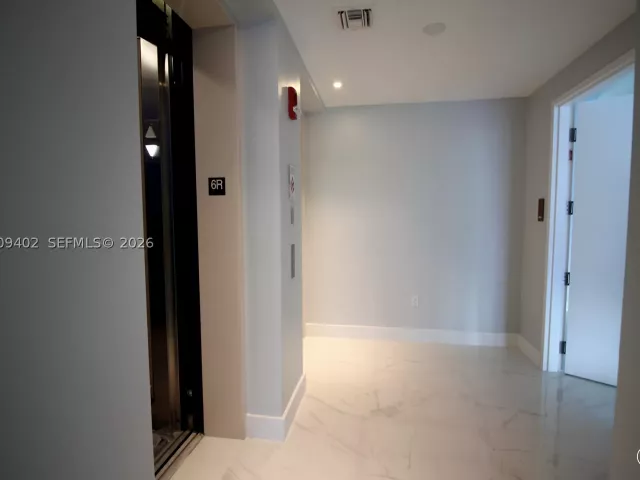 3-bedroom condo for rent in Aventura - 5000 Island Estates Dr 606 - MondialRealty