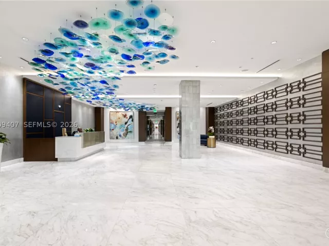 5-bedroom condo for sale in Bal Harbour - 10155 Collins Ave 1210 - MondialRealty