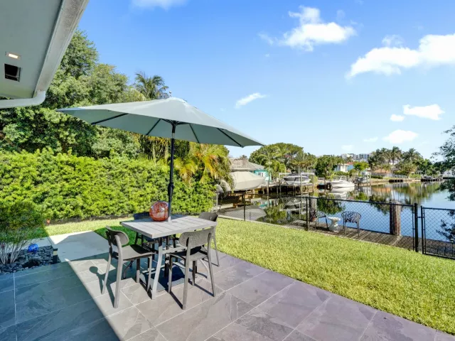 2-bedroom home for sale in Pompano Beach - 381 SE 3rd Street - MondialRealty