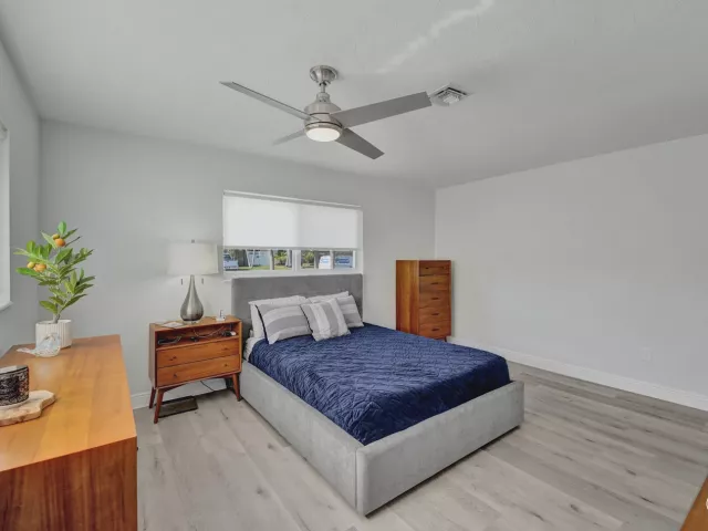2-bedroom home for sale in Pompano Beach - 381 SE 3rd Street - MondialRealty