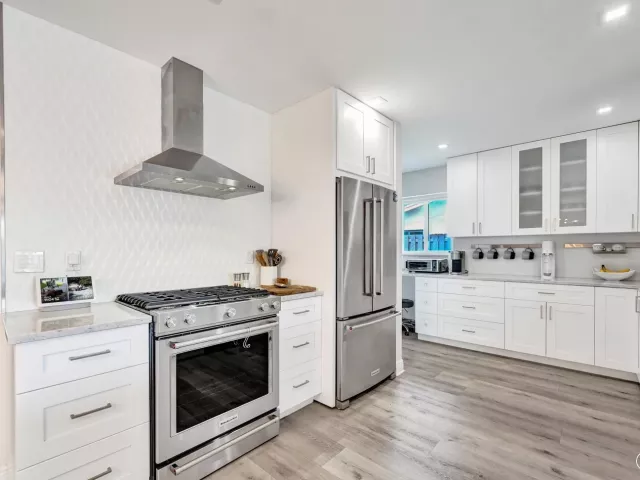 2-bedroom home for sale in Pompano Beach - 381 SE 3rd Street - MondialRealty