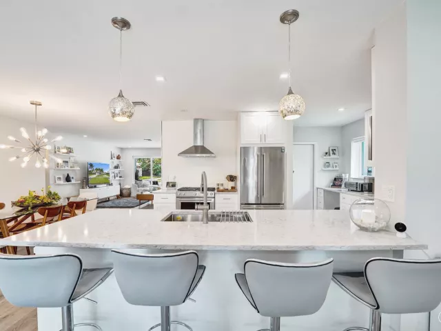 2-bedroom home for sale in Pompano Beach - 381 SE 3rd Street - MondialRealty