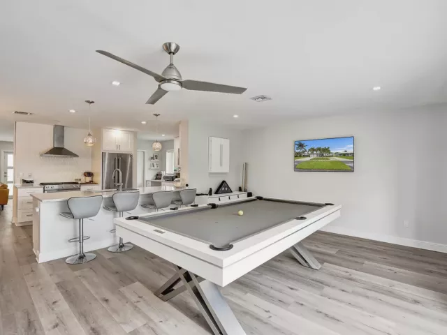 2-bedroom home for sale in Pompano Beach - 381 SE 3rd Street - MondialRealty