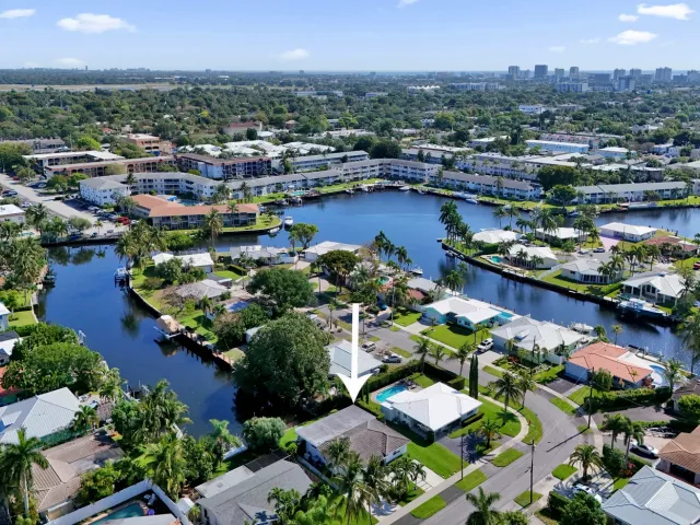 2-bedroom home for sale in Pompano Beach - 381 SE 3rd Street - MondialRealty