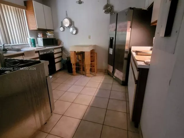 5-bedroom home for sale in Miami - 8339 SW 112th St - MondialRealty