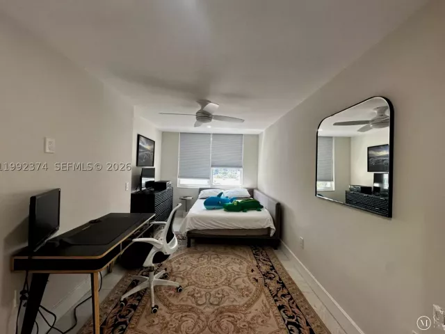 3-bedroom condo for rent in Hollywood - 2751 S Ocean Dr 508S - MondialRealty