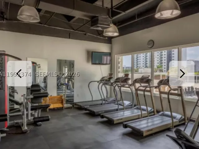 3-bedroom condo for rent in Hollywood - 2751 S Ocean Dr 508S - MondialRealty
