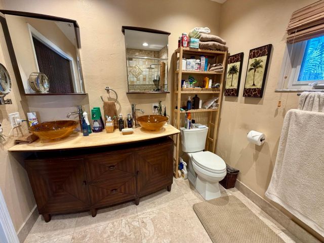 3-bedroom home for sale in Boca Raton - 712 Forsyth Street - MondialRealty