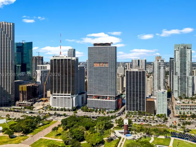 2-bedroom condo for sale in Miami - 50 Biscayne Blvd 3308 - MondialRealty