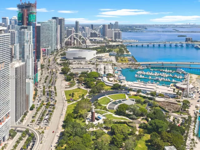 2-bedroom condo for sale in Miami - 50 Biscayne Blvd 3308 - MondialRealty