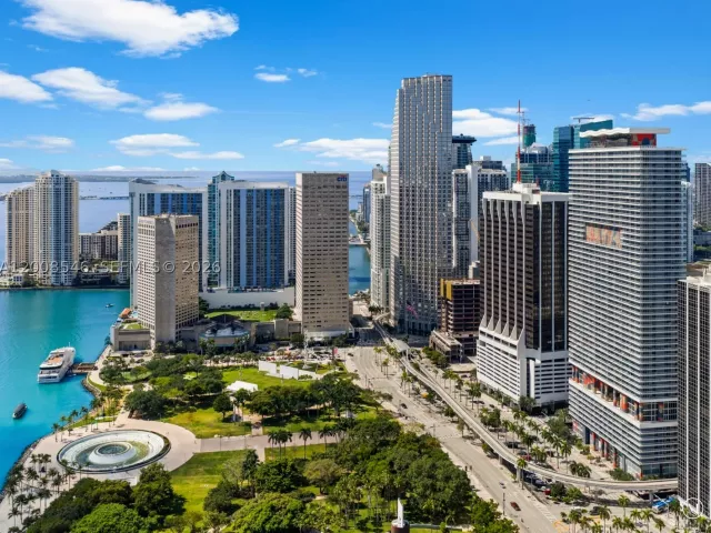 2-bedroom condo for sale in Miami - 50 Biscayne Blvd 3308 - MondialRealty