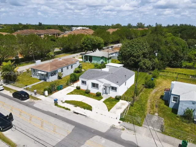 3-bedroom home for rent in Miami - 1221 NW 75th St 0 - MondialRealty