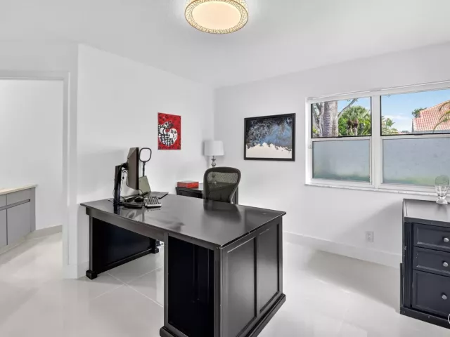 2-bedroom home for rent in Boca Raton - 2218 NW 52nd Street - MondialRealty