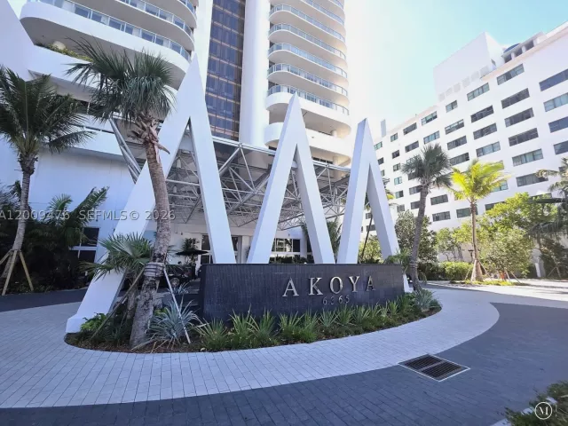 1-bedroom condo for rent in Miami Beach - 6365 Collins Ave 4311 - MondialRealty