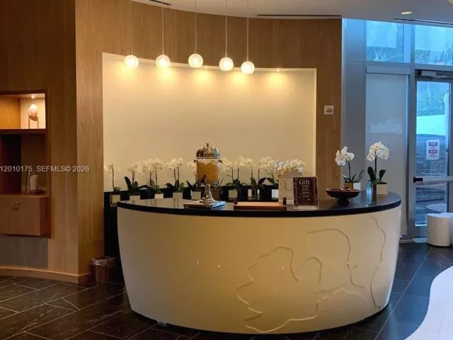 1-bedroom condo for rent in Miami - 851 NE 1st Ave 2700 - MondialRealty