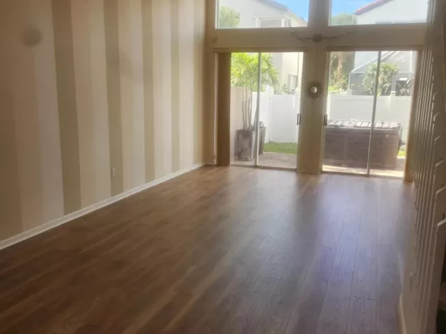 5-bedroom home for sale in Pembroke Pines - 15729 NW Tenth Street NW - MondialRealty